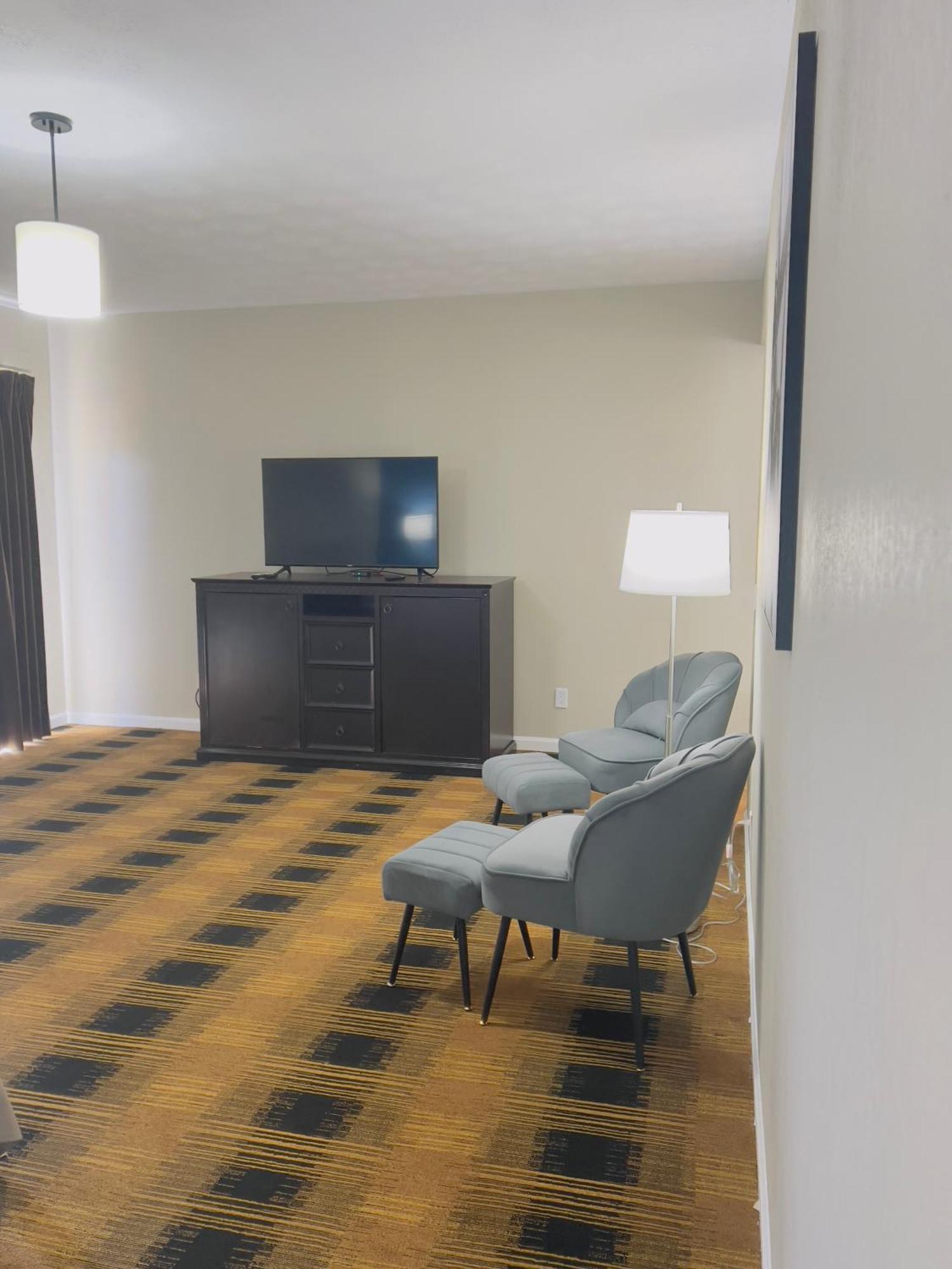 Budgetel Inn & Suites Dillard Exterior photo